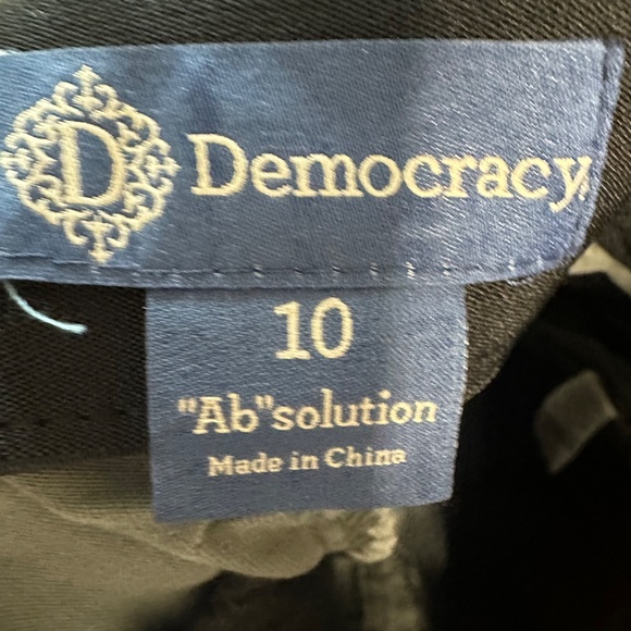 Democracy “Ab”solution Chino Pants • Size 10 - Picture 4 of 7